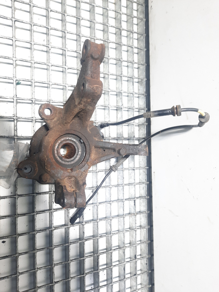 Fuzeta dreapta fata cu abs, Dacia Sandero 2 1.5 dci K9K612 (id:452245)