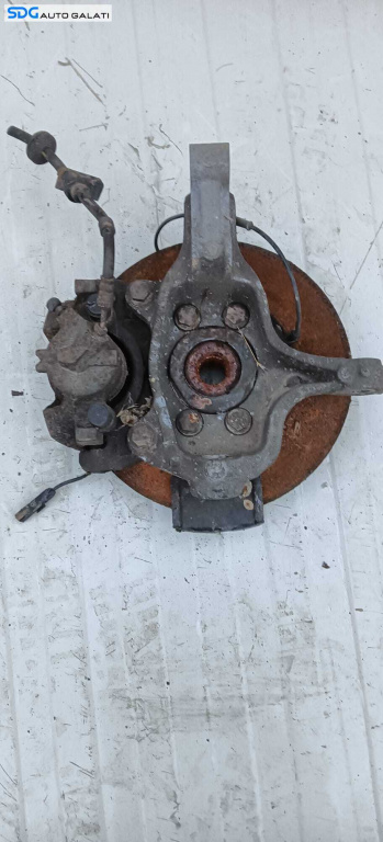 Fuzeta Dreapta Fata cu Rulment si Senzor ABS Renault Laguna 3 2.0 DCI 2007 - 2015 Cod 400140006R [V0055]