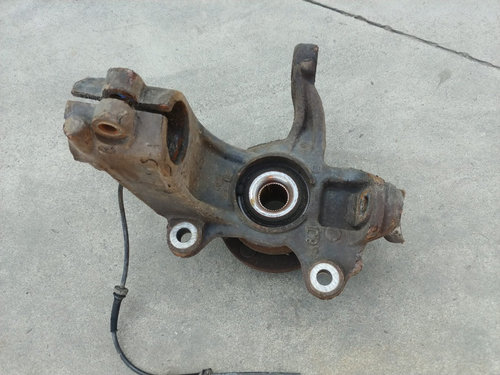 Fuzeta dreapta fata ford mondeo mk4 2.0 tdci