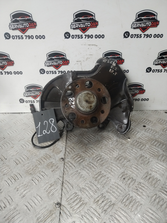 Fuzeta dreapta fata Mercedes-Benz C-Class (2007->) [W204] 2.2 Motorina 2012
