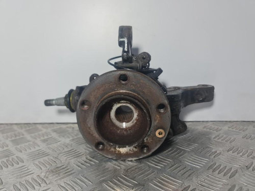 Fuzeta dreapta fata Renault Master 2011-> 2.3 CDTI M9T-870 93197398