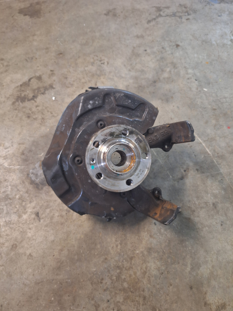 Fuzeta dreapta fata Skoda Kamiq 1.0 Benzina 2024, 2Q0407256AD