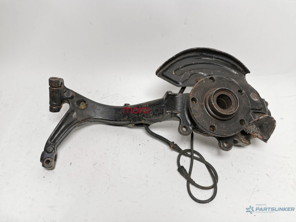 Fuzeta dreapta fata SKODA SUPERB 3U4 2001 - 2008 VAG 8D0407258AP