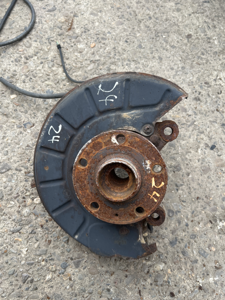 Fuzeta dreapta fata Volkswagen Tiguan 2.0 Motorina 2012, -