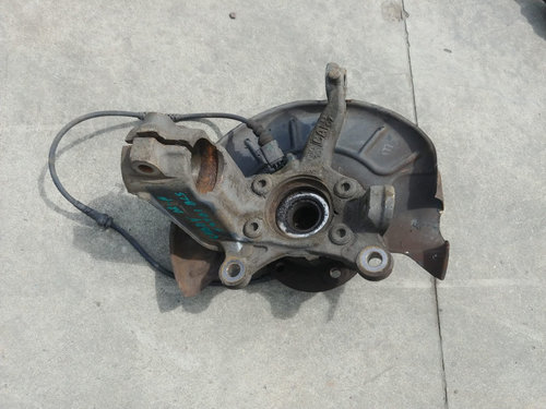 Fuzeta dreapta fata vw caddy 3 1.9 tdi bls