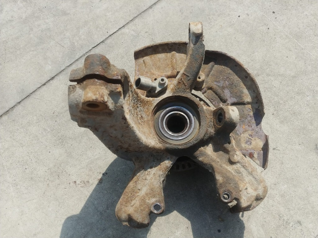 Fuzeta dreapta fata vw golf 4 1.9 tdi