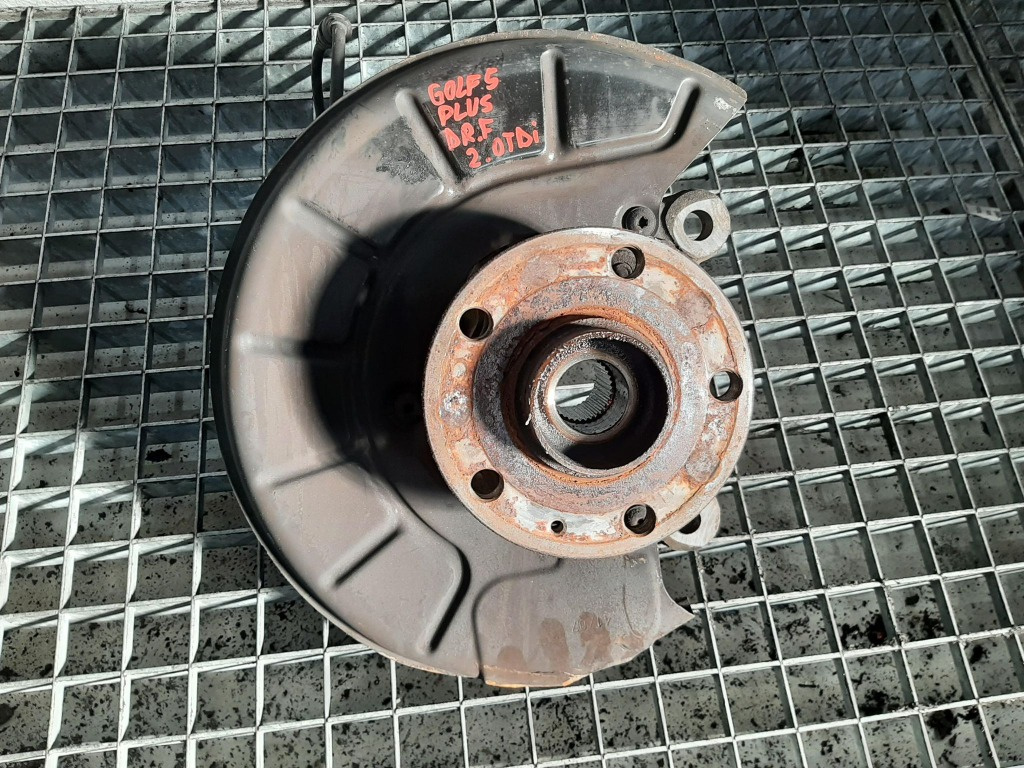 Fuzeta dreapta fata vw golf 5 plus 2.0 tdi