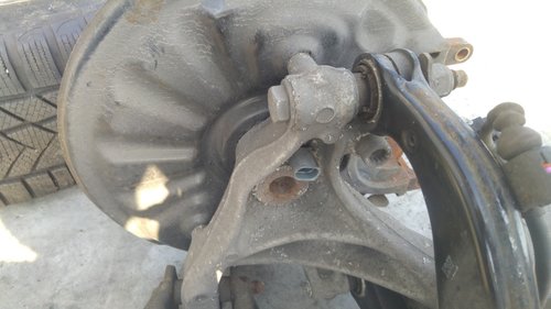 Fuzeta dreapta fata vw passat b8 1.6 tdi 2.0 tdi