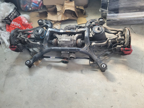 Fuzeta dreapta spate Audi Q7 4L 4.2 TDI 340cp / 250Wk cod motor CCF transmisie automata an 2014