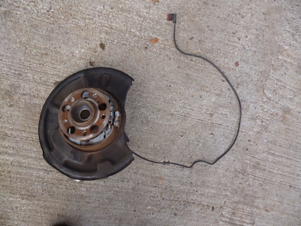 Fuzeta dreapta spate Mercedes CLS W219 A2113508408