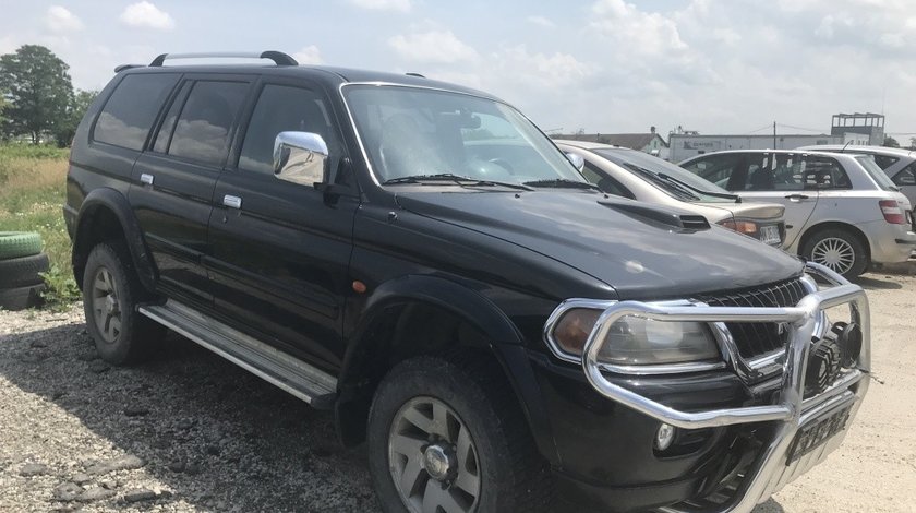 Fuzeta dreapta spate Mitsubishi Pajero 2004 suv 2.5