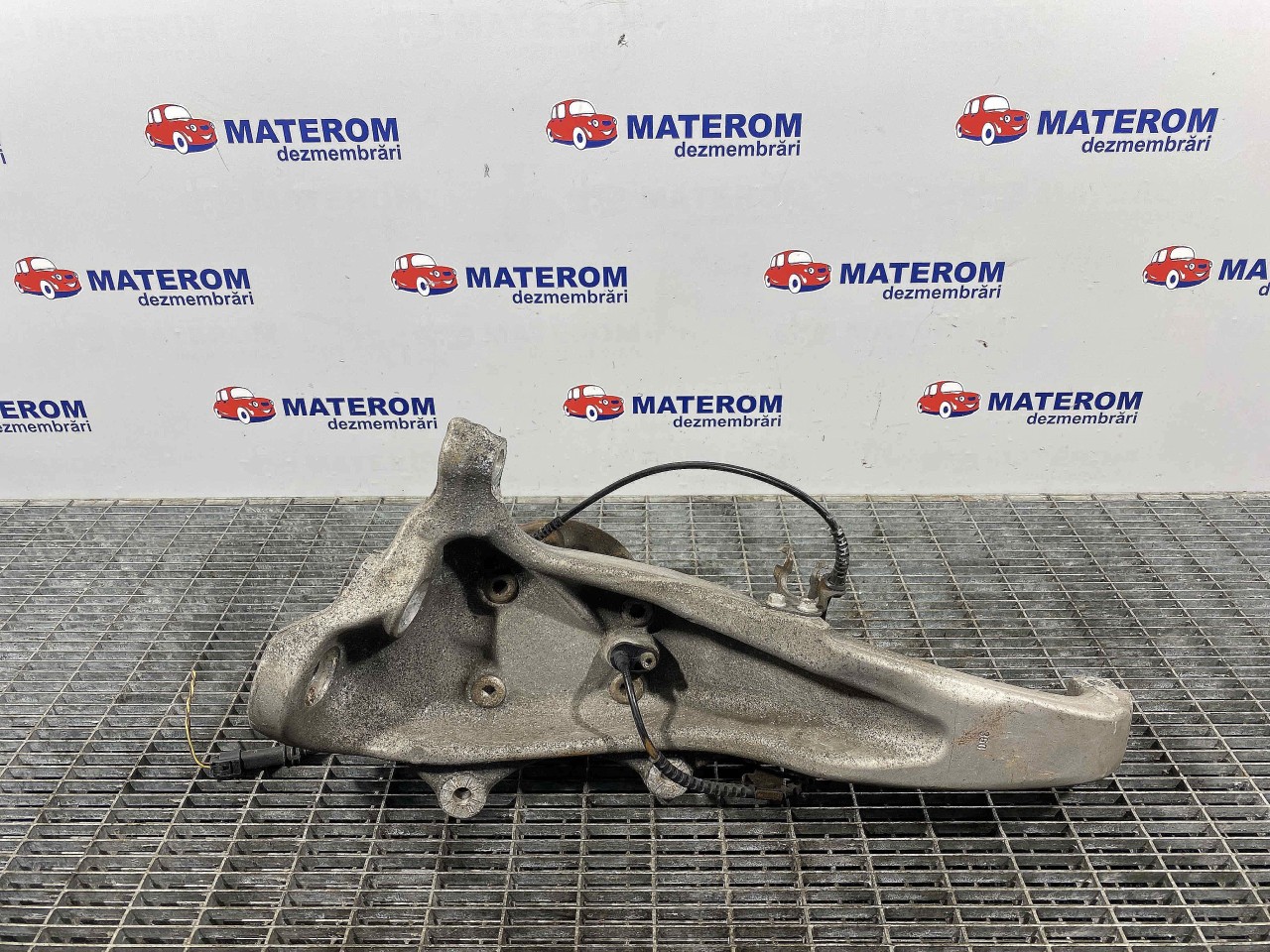 FUZETA FATA DREAPTA BMW SERIA 5 F 10 2.0 D - (2010 2014)