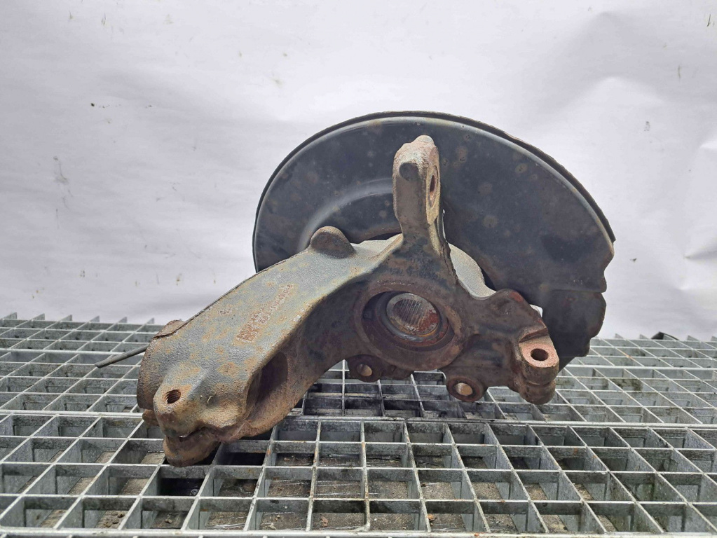 Fuzeta fata dreapta Ford Focus 3 Facelift [Fabr 2014-2019] OEM 1.0 C10FD0X 1.0 C10FD0X 88KW / 120CP