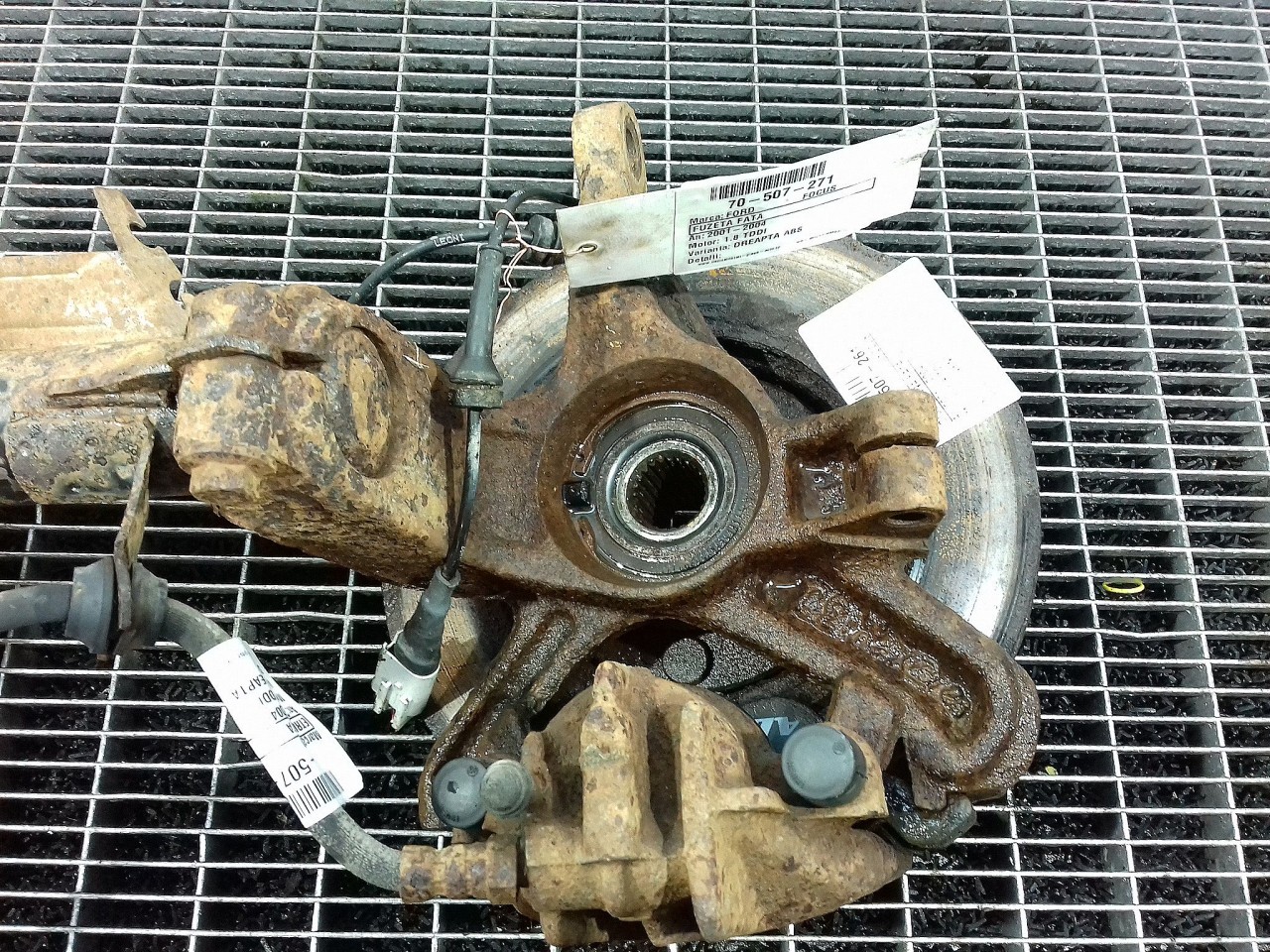 FUZETA FATA DREAPTA FORD FOCUS FOCUS 1.8 TDDI - (2001 2004)