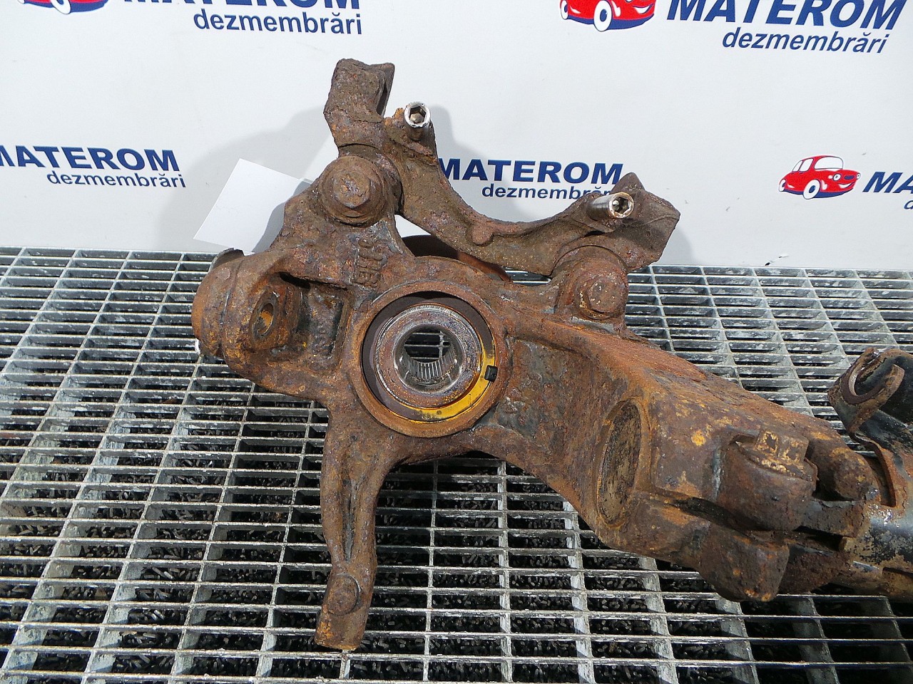 FUZETA FATA DREAPTA FORD MONDEO MONDEO 1.8 TDCI - (2007 2014)