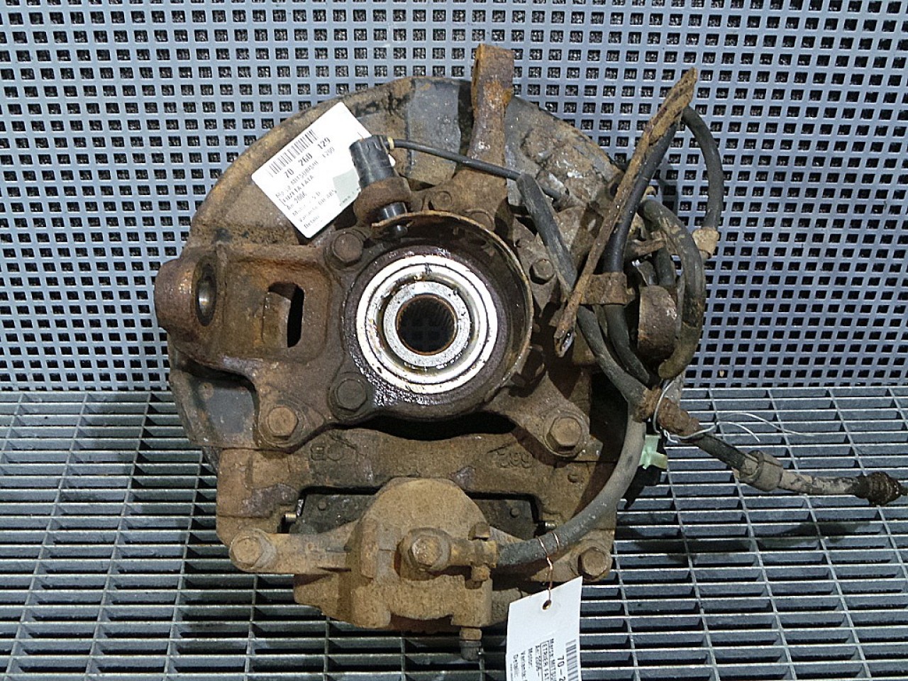 FUZETA FATA DREAPTA MITSUBISHI L200 2.5 D - (2006 2010)