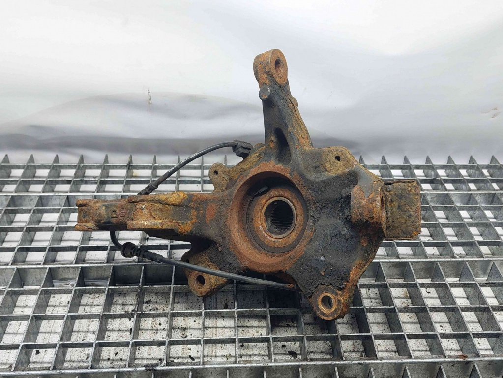 Fuzeta fata dreapta Renault Megane 3 Combi [Fabr 2008-2015] OEM 1.5 DCI K9K636 1.5 DCI K9K636 81KW / 110CP