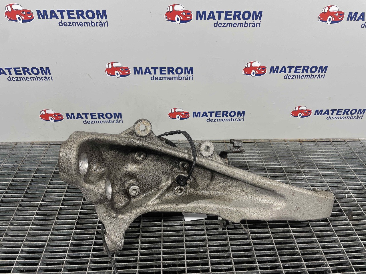 FUZETA FATA STANGA BMW SERIA 5 F 10 2.0 