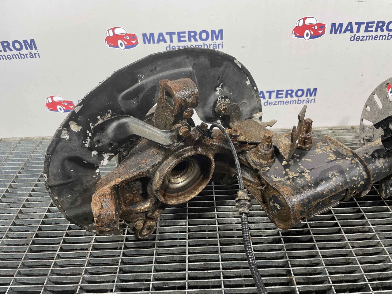 FUZETA FATA STANGA CITROEN C4 GRAND PICA