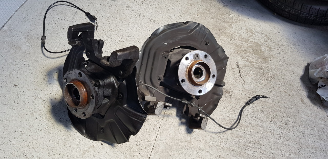 Fuzeta fata stanga dreapta BMW X3 F25 2.0D 2011 2012 2013 2014