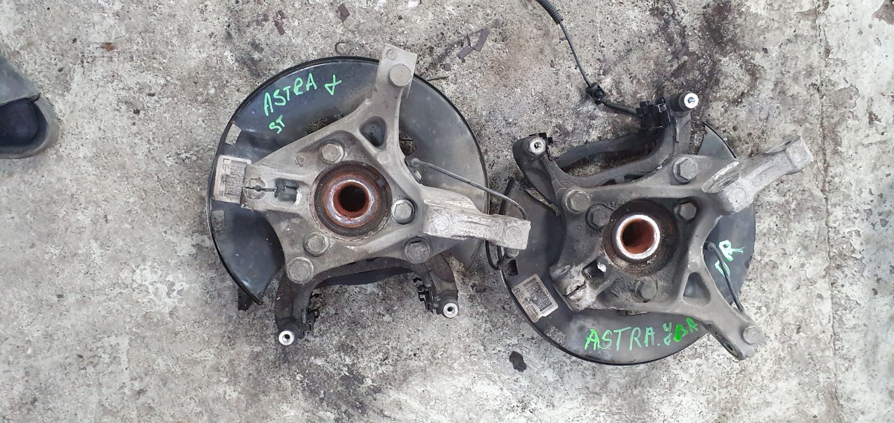 Fuzeta fata stanga dreapta Opel Astra J 1.7 DTI 2010 2011 2012 2013