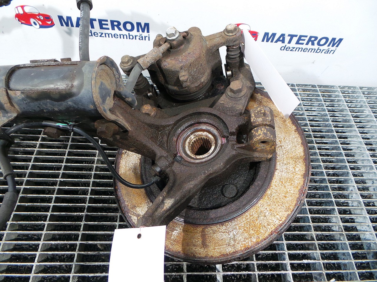 FUZETA FATA STANGA FORD FIESTA 1.25 INJ - (2008 2012)