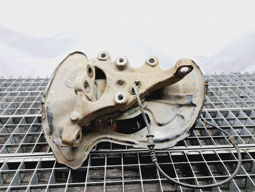 Fuzeta fata stanga Mercedes Clasa C (W204) [Fabr 2007-2014] OEM 3.0 CDI 642830 3.0 CDI 642830 165KW / 224CP