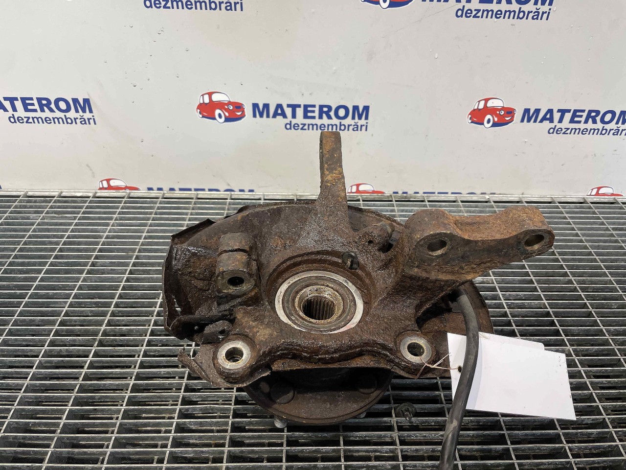 FUZETA FATA STANGA MITSUBISHI OUTLANDER OUTLANDER 2.4 INJ - (2001 2006)