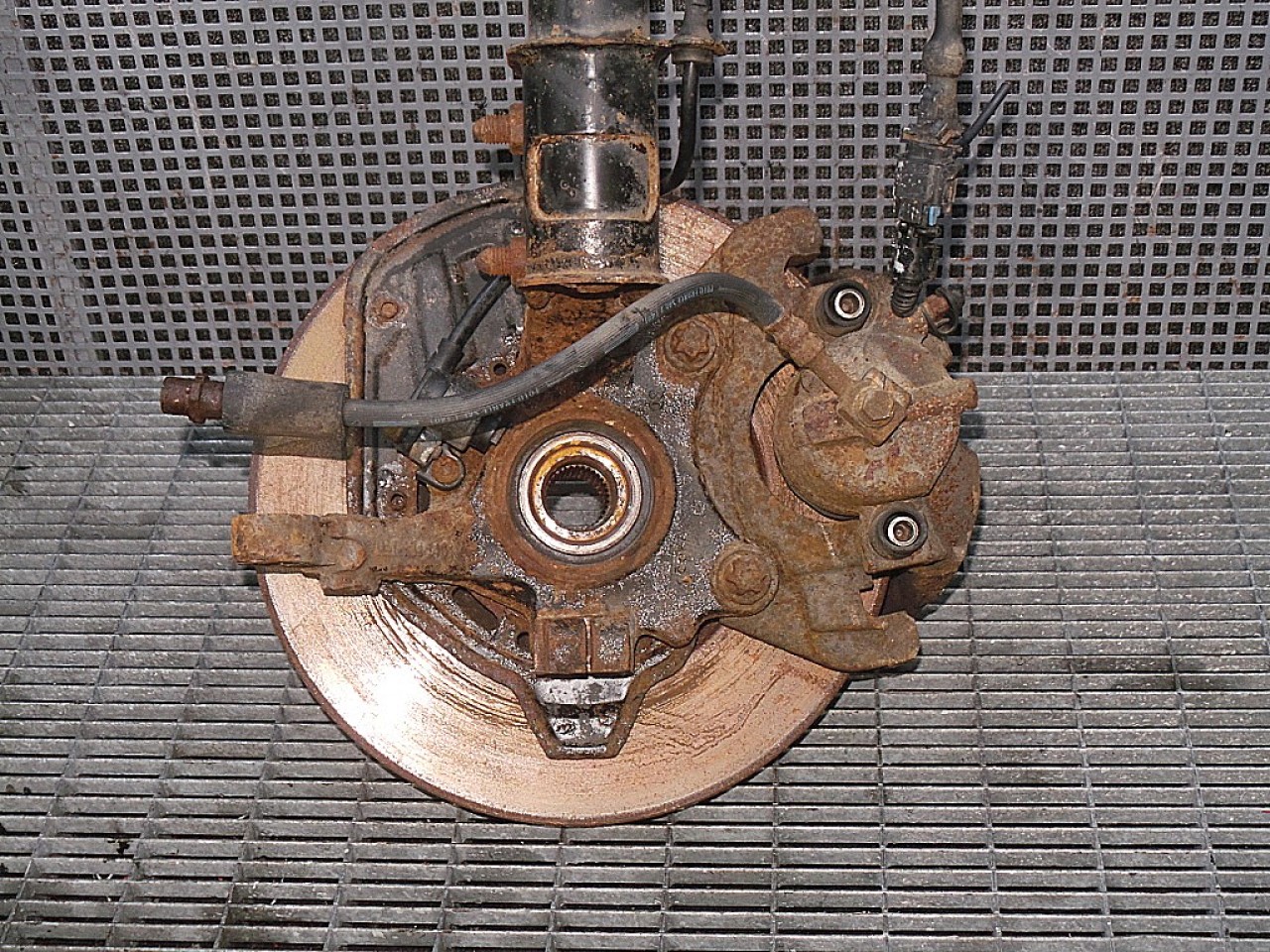 FUZETA FATA STANGA OPEL CORSA C 1.7 CDTI - (2000 2006)