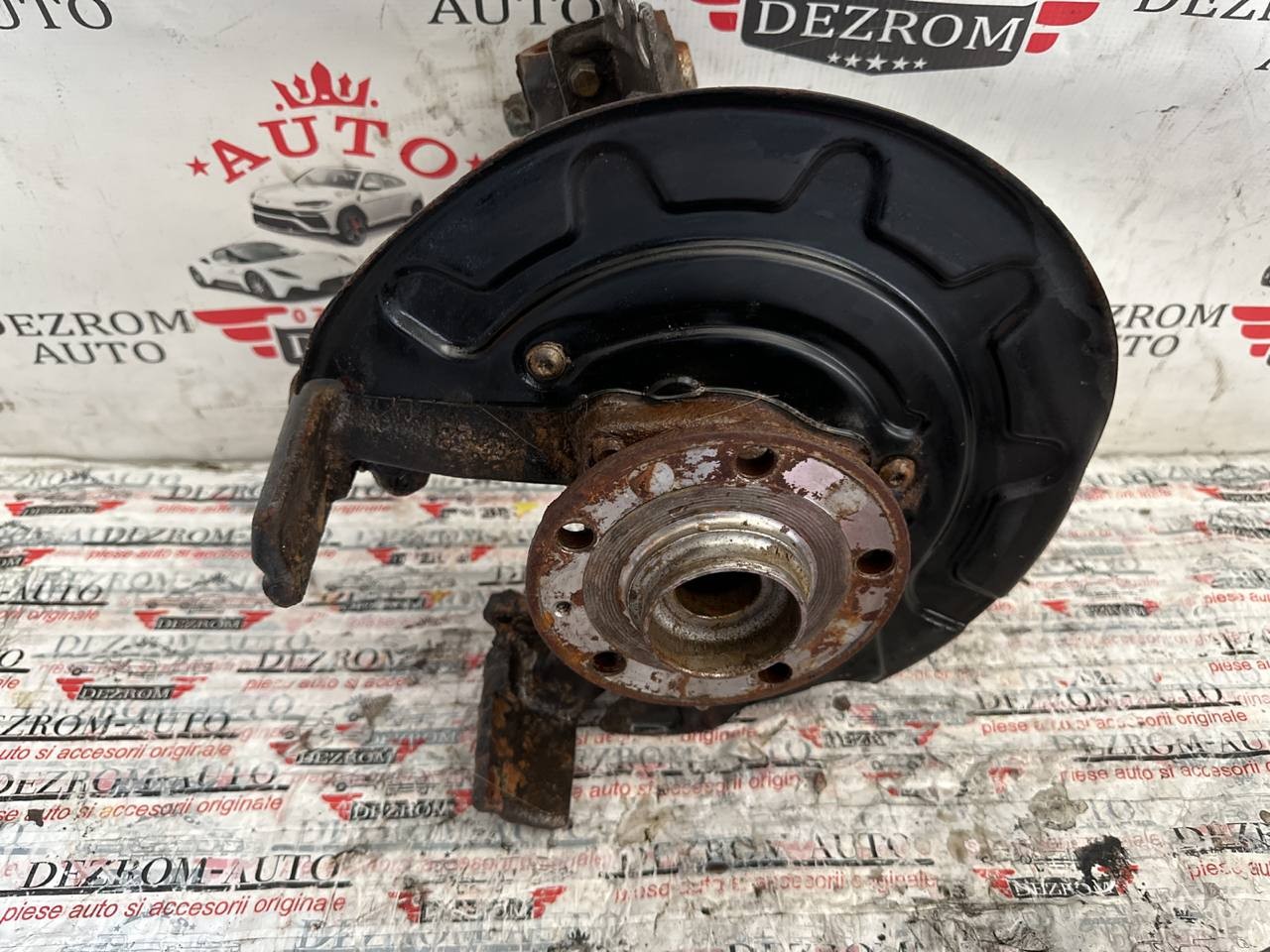 Fuzeta fata stanga SEAT Leon III ST (5F8) 1.6 TDI 90 cai cod: 5Q0407255P