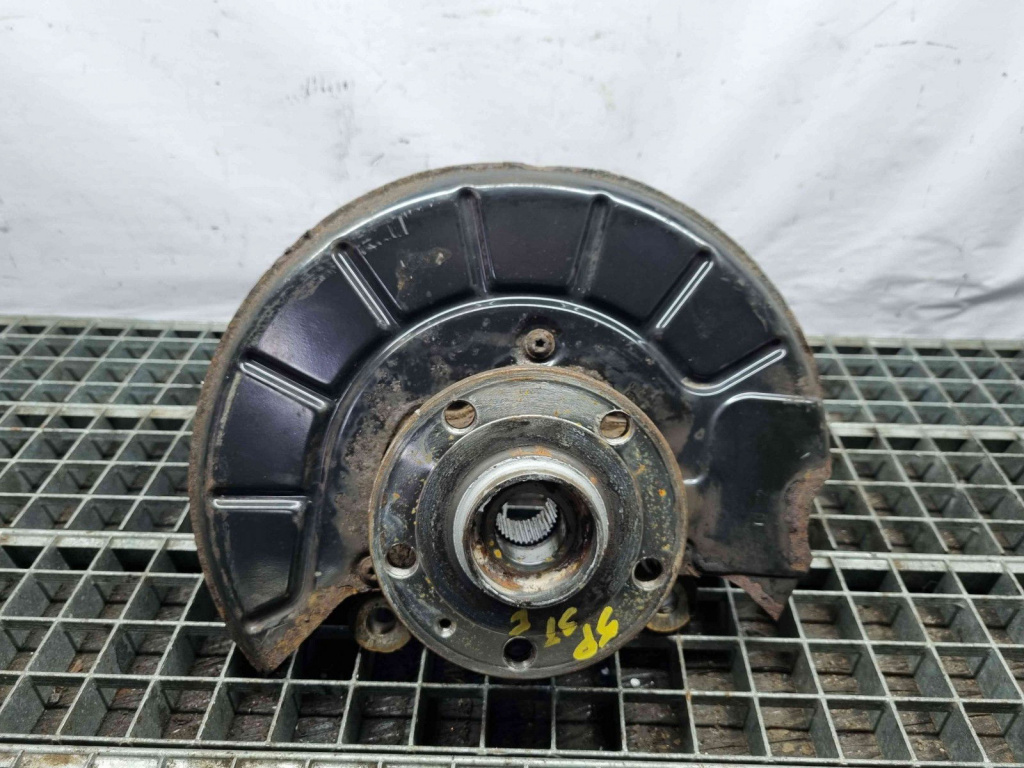 Fuzeta fata stanga Volkswagen Passat B6 (3C2) [Fabr 2005-2010] 1K0615311F 2.0 TDI BMR 2.0 TDI BMR 125KW / 170CP