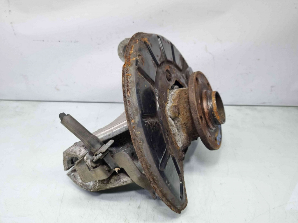 Fuzeta fata stanga Volkswagen Passat B7 (365) Variant [Fabr 2010-2014] OEM 2.0 TDI CFFB 2.0 TDI CFFB 103KW / 140CP