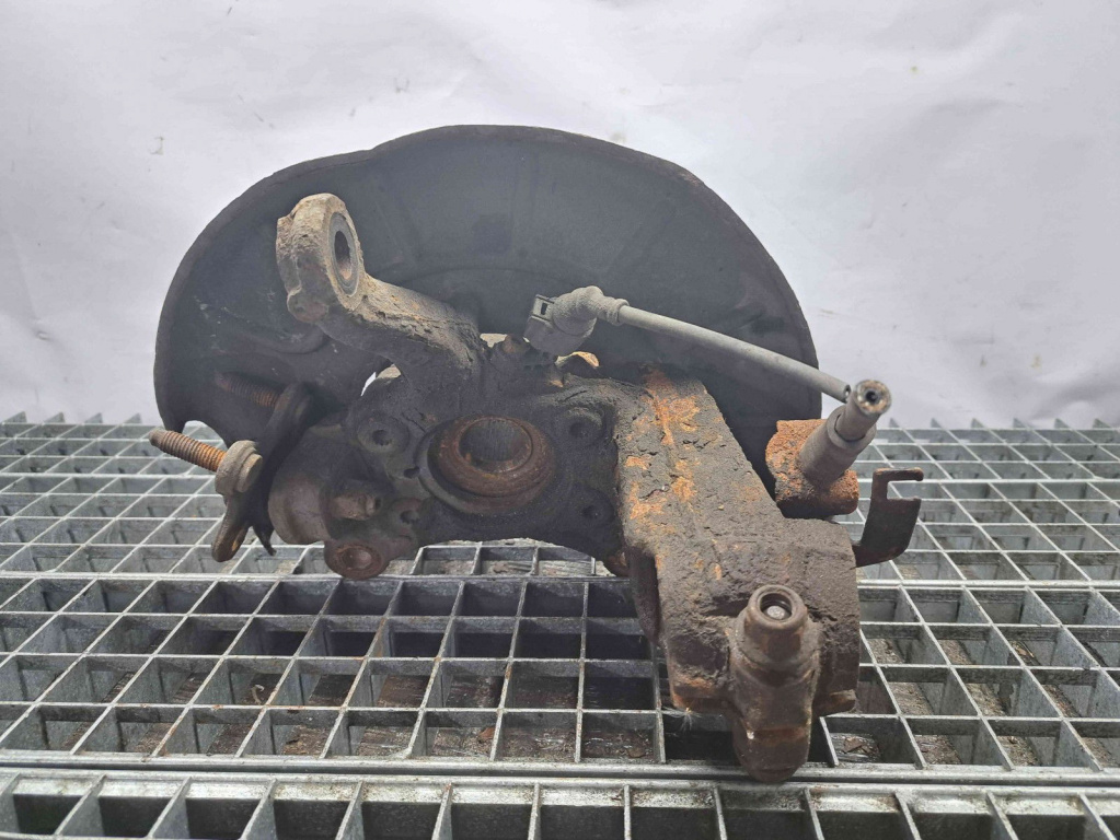 Fuzeta fata stanga Volkswagen Touran (1T3) [Fabr 2010-2015] OEM 2.0 TDI CFHC 2.0 TDI CFHC 103KW / 140CP