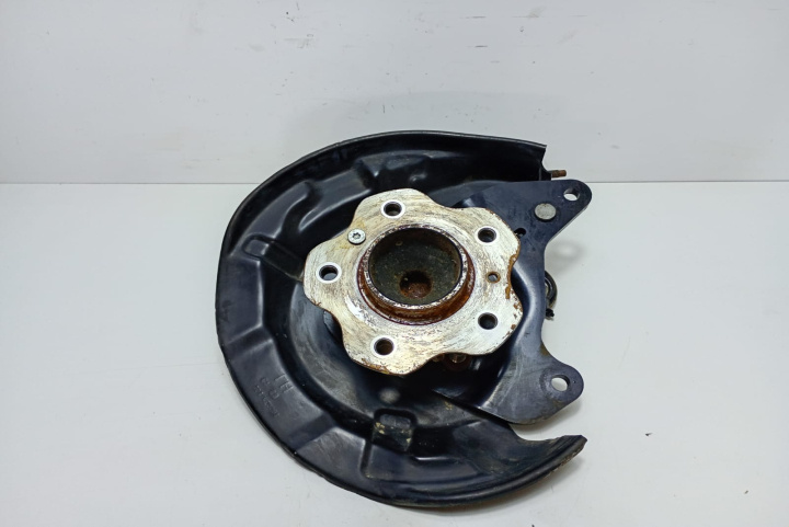 Fuzeta / rulment stanga spate Nissan Qashqai 2 J11 [2013 - 2020]