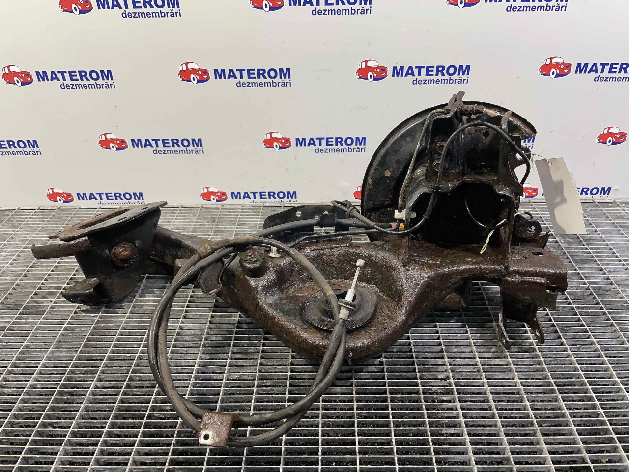 FUZETA SPATE DREAPTA NISSAN QASHQAI PLUS2 1.5 DCI - (2010 2014)