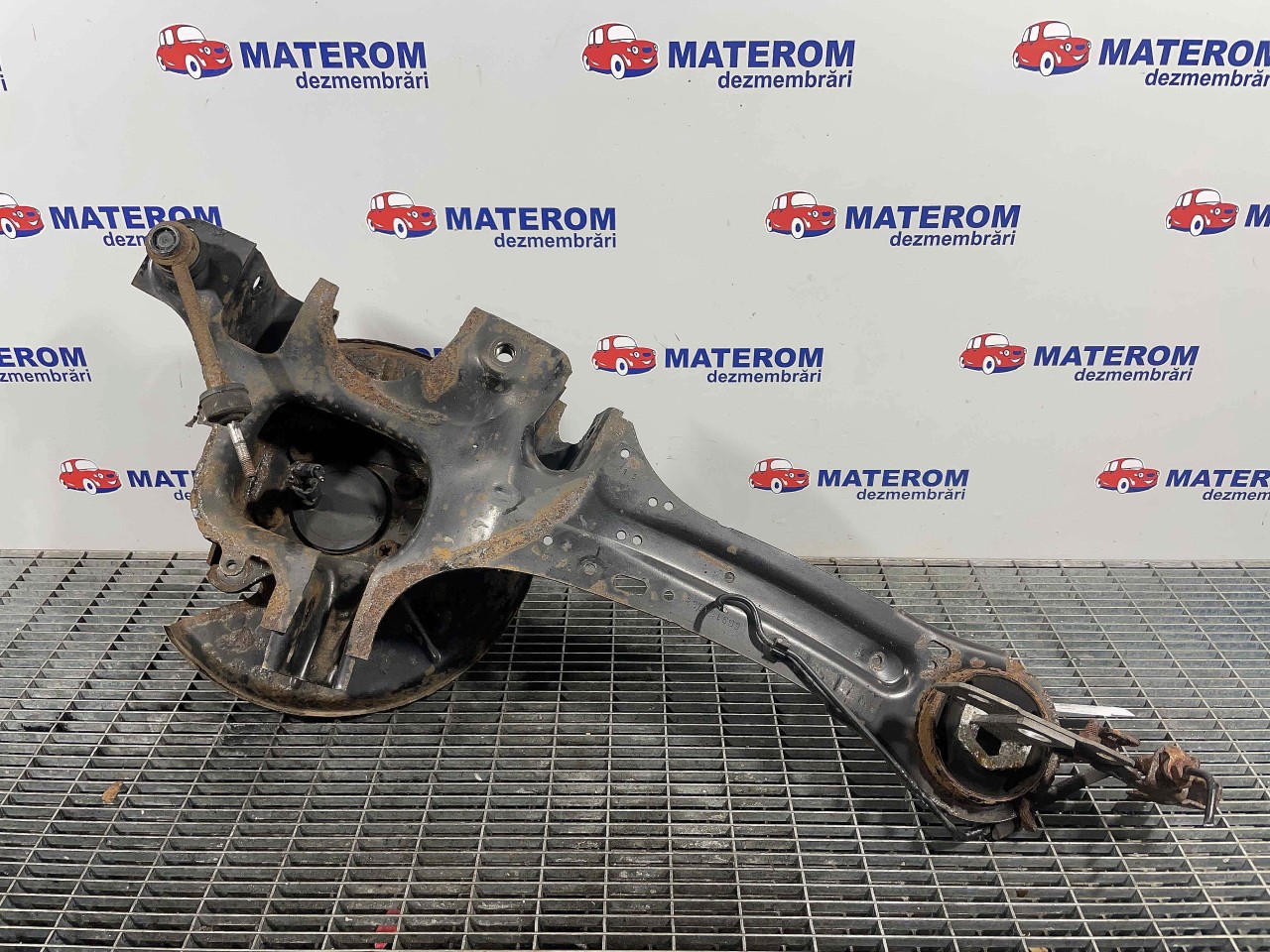 FUZETA SPATE DREAPTA VOLVO S60 2.0 D - (2011 2018)