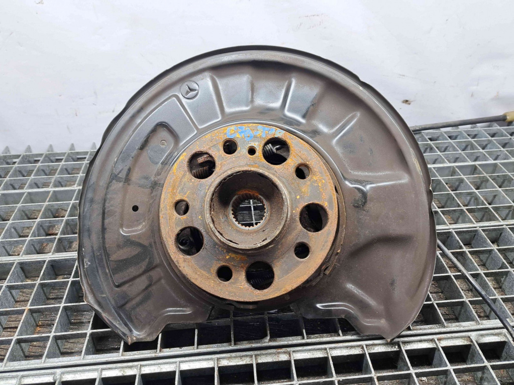 Fuzeta spate stanga Mercedes Clasa C (W204) [Fabr 2007-2014] OEM 3.0 CDI 642830 3.0 CDI 642830 165KW / 224CP