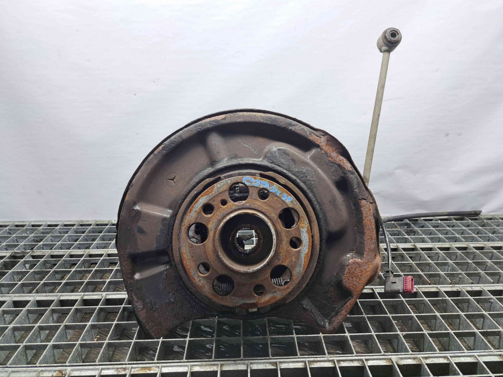 Fuzeta spate stanga Mercedes Clasa E (W211) [Fabr 2002-2009] OEM 3.0 CDI 642920 3.0 CDI 642920 165KW / 224CP