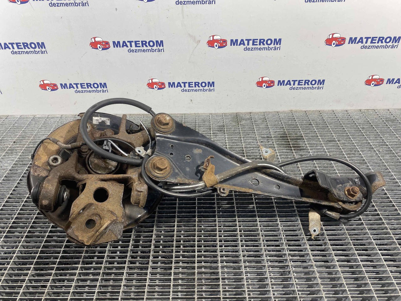 FUZETA SPATE STANGA TOYOTA RAV4 RAV4 2.0 D - (2012 2018)