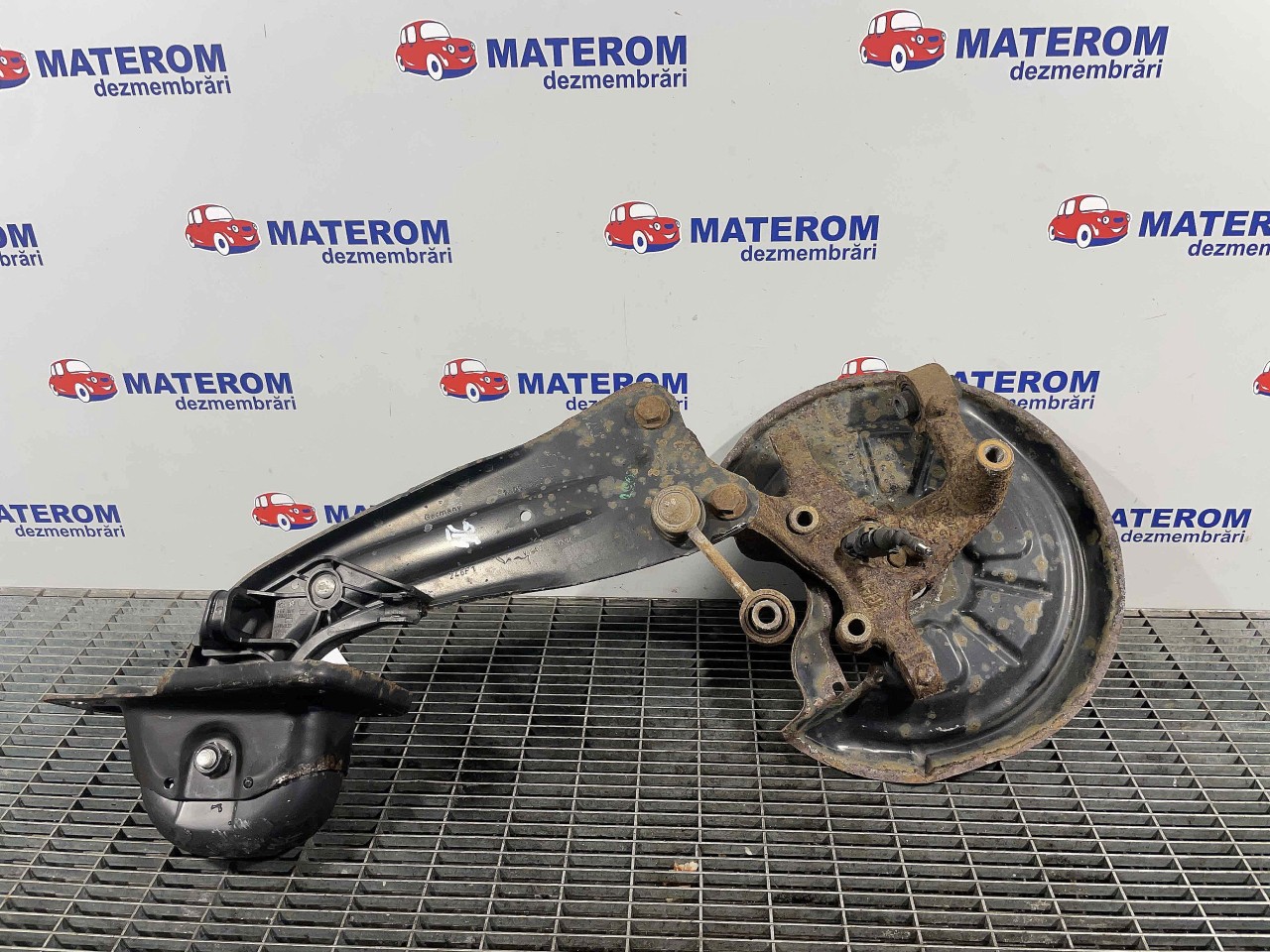 FUZETA SPATE STANGA VW GOLF VI 1.6 TDI - (2008 2012)