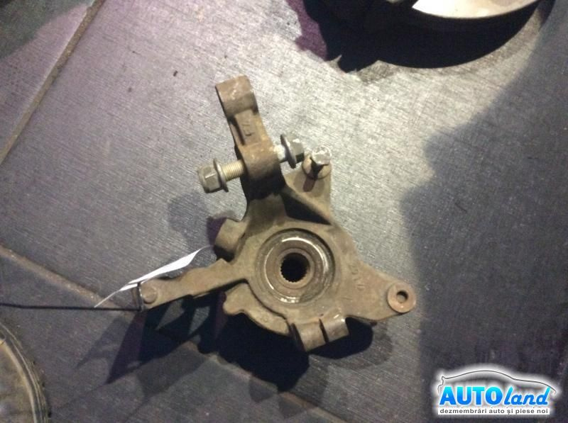Fuzeta Stanga Cu Loc de ABS, 1.9 D Renault MEGANE I BA0/1 1996-2003