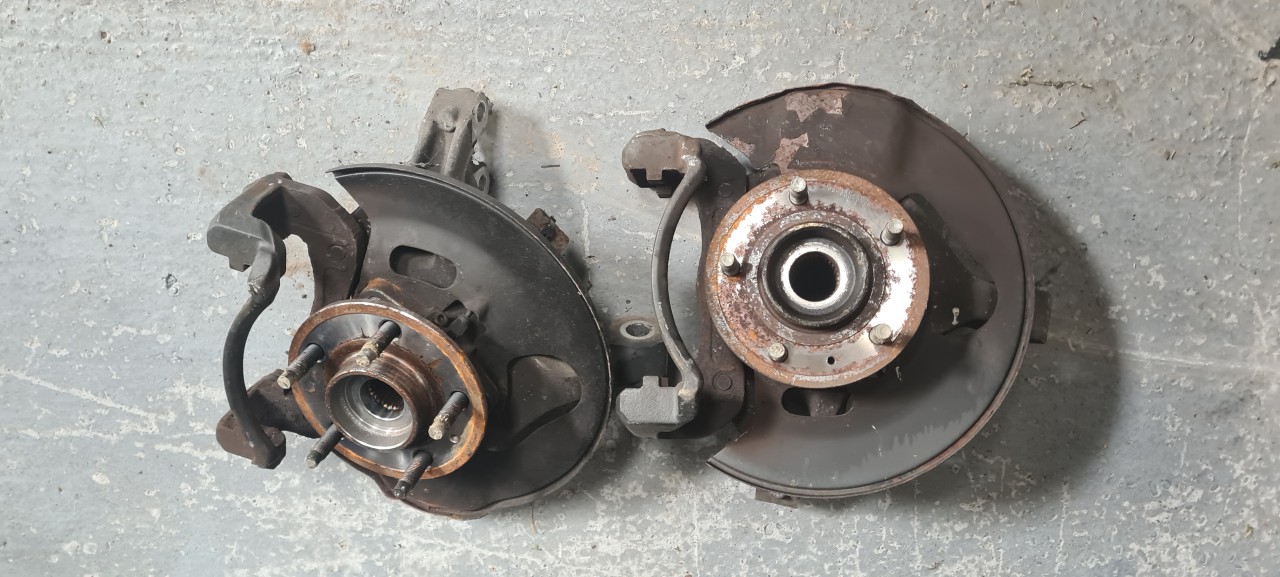 Fuzeta stanga dreapta fata Chevrolet Captiva 2.2 VDTI 2011 2012 2013 2014