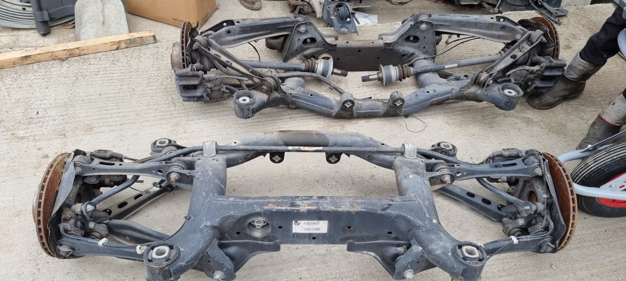 Fuzeta stanga dreapta spate BMW X3 F25 / X4 F26 2012 2013 2014 2015 2016