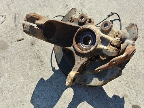 Fuzeta stanga fata 1.0b m1dd ford focus 3