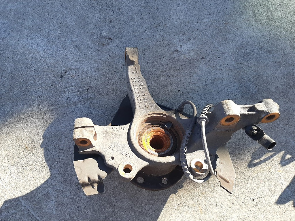 Fuzeta stanga fata 1.4 b b14xer opel corsa e x15 13388767