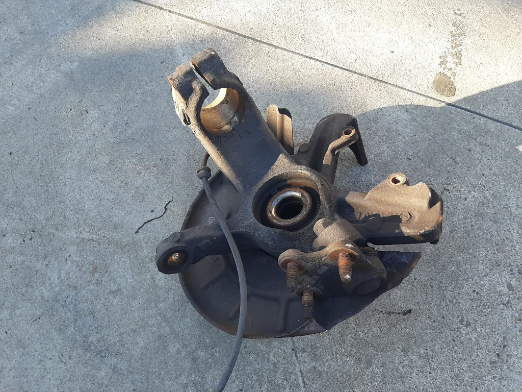 Fuzeta stanga fata 1.6 tdi vw polo 6r seat ibiza 6r0615311a