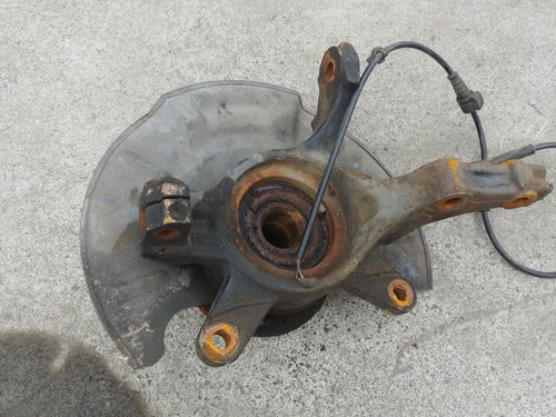 Fuzeta stanga fata 1.9 d suzuki sx4 fiat sedici