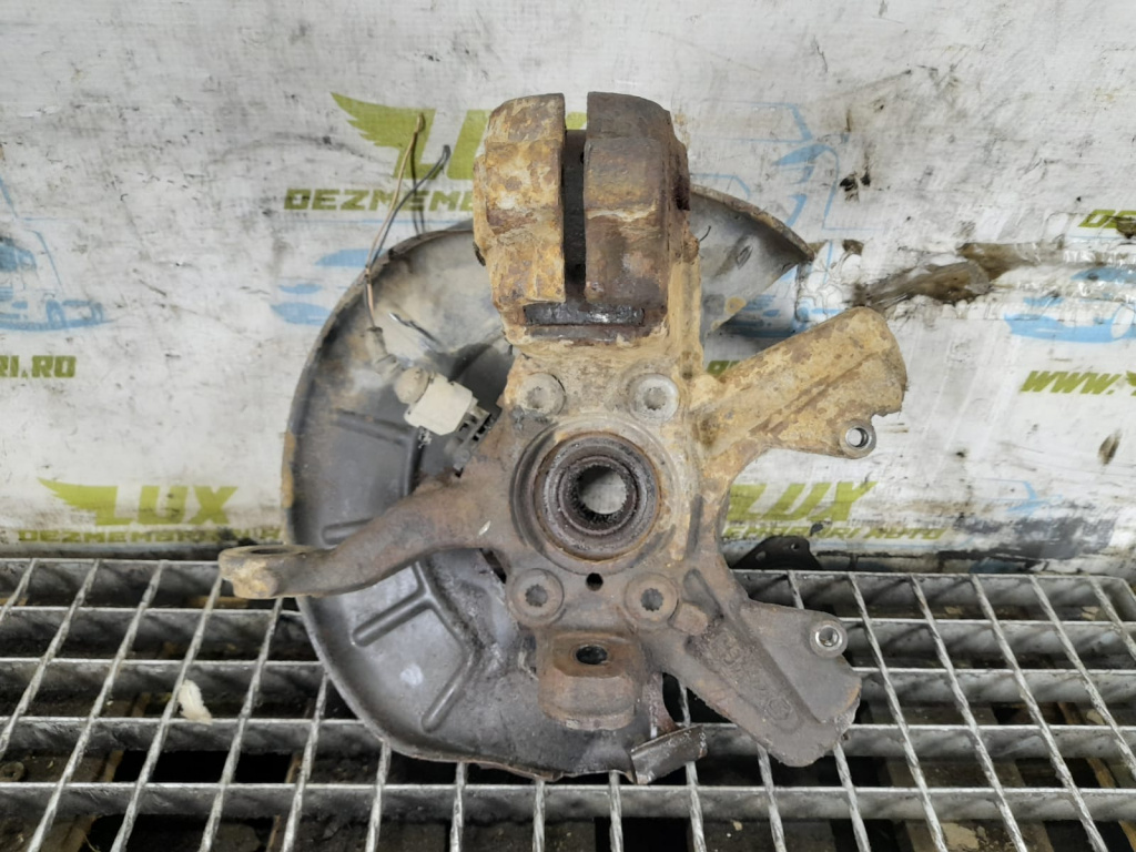 Fuzeta stanga fata 1.9 tdi BLS Volkswagen VW Golf 5 [2003 - 2009] 1.9 tdi BLS