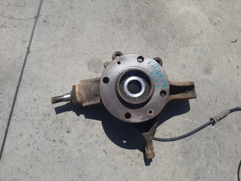 Fuzeta stanga fata 2.0 hdi rhr peugeot 307