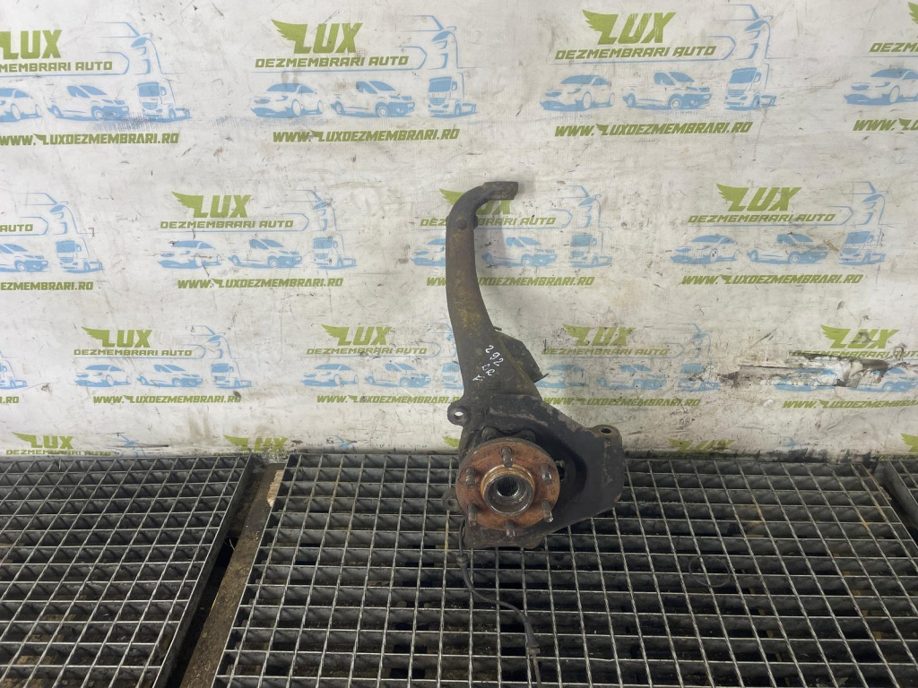 Fuzeta stanga fata 2.5 dci YD25DDti Nissan Pathfinder R51 [2004 - 2010] 2.5 dci YD25DDti